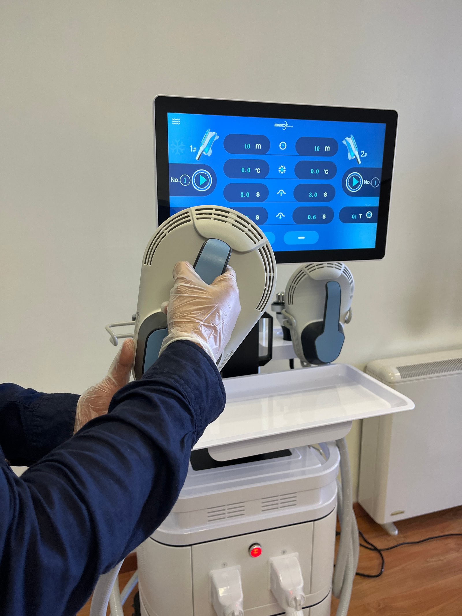 Qué es Emsculpt, la tecnología de los “20 mil abdominales en 30 minutos”: doctor Gamaliel Román explica